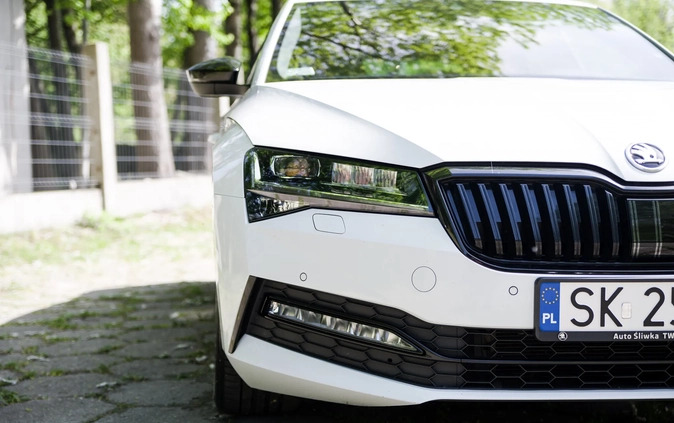 Skoda Superb cena 108499 przebieg: 129000, rok produkcji 2019 z Karlino małe 407